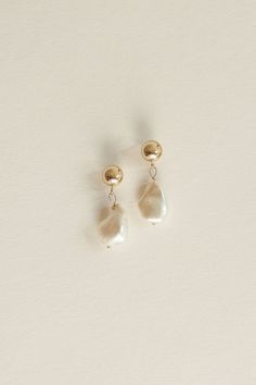 Asymmetrical Pearl Earrings, Summer Wedding Jewelry, Pendulum Earrings, Natural Pearl Earrings, Dot Earrings, Bar Stud Earrings, Ball Earrings, Gold Pearl Earrings