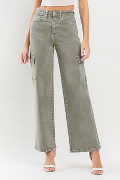 These '90s Super High Rise Loose Cargo Jeans are the epitome of vintage cool. With their ultra-high waist and loose fit, they offer a relaxed and comfortable style. The cargo pockets add an extra touch of utility and functionality. Pair them with a crop top and chunky sneakers for an effortlessly trendy look. Whether you're running errands or hanging out with friends, these jeans will elevate your fashion game. Features: Pocketed Stretch: Slightly stretchy Material composition: 98.5% cotton, 1.5% spandex Care instructions: Machine wash cold. Tumble dry low. Imported Product measurements: 24: hip 31 in, rise 10.5 in, inseam 26 in, waist 25 in 25: hip 32 in, rise 10.5 in, inseam 26 in, waist 26 in 26: hip 33 in, rise 11 in, inseam 26 in, waist 27 in 27: hip 34 in, rise 11 in, inseam 26 in, w High Rise Cargo Jeans, Grey Denim Jeans, Jeans Cargo, Comfortable Style, Flying Monkey, Chunky Sneakers, Grey Denim, Cargo Jeans, Comfortable Fashion