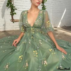 Olivia Mark - Elegant Evening Gown in Green Skirt Wedding Dress, Elegant Evening Gown, Green Prom, Evening Gowns Elegant, Dress Princess, Evening Dresses Elegant, Dress Home, Wedding Dress Styles, Dress Styles