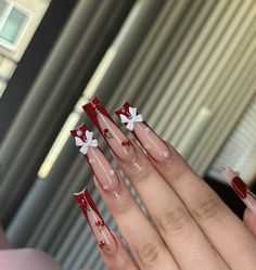 Bratz Inspired Nails, Stiletto Nails Christmas, Cute Christmas Nails Simple, Red Birthday Nails, Chicana Nails, Nails Christmas Designs, Cute Christmas Nail Ideas, Christmas Nails Cute, Christmas Nails Simple