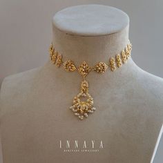 Minimalist Indian Jewelry, Jewelry Design Necklace Gold Indian, Gold Jwelery Designs, Gold Jewelry Simple Necklace Indian, Gold Jewelry Indian Wedding, Gold Set Designs, Gold Sets Jewelry Indian Design, Gold Design Jewellery, Pakistani Gold Jewelry