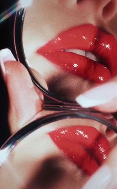 Lana Myers, Glass Slipper, Glossy Lips, Red Lipstick, Foto Inspiration