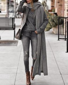 Outfits With Grey Cardigan, Long Grey Cardigan, Grey Outfit, Looks Black, Cardigan Outfits, Vest Outfits, Mode Inspo, Looks Chic, Pinterest Fashion