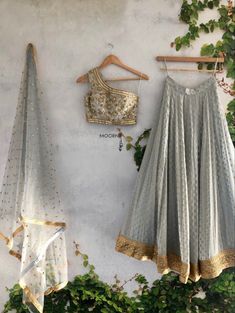 Cheap Unstitched Lehenga For Eid, Eid Festival Choli Fitted Affordable, Cheap Self-design Choli For Eid, Cheap Self Design Lehenga For Eid, Affordable Lehenga For Puja And Eid, Cheap Festive Choli For Eid, Cheap Eid Choli With Zari Weaving, Indian Designer Lehenga, Indian Lengha