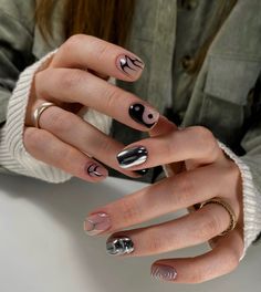 Mani Designs Gel, Short Edgy Nails, Techno Nails, Quirky Nail Art, Rocker Nails, Unghie Nail Art, Mens Nails, Milky Nails, Hippie Nails