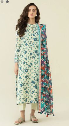 Long Kameez, Stitching Styles, Kameez Design, Designer Summer Dresses, Lawn Design, Kameez Designs, Draping Fashion