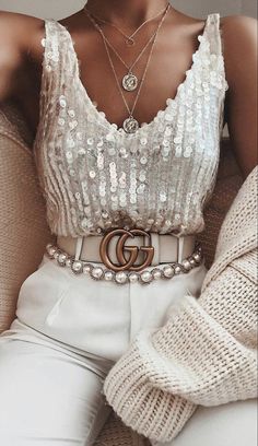 Eve Outfit, New Years Eve Outfits, Sequin Top, White Pants, Look Chic, Cute Casual Outfits, Discount Code