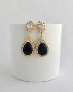 Brilliant & luxurious!! I've created the super sparkly best quality black cubic zirconia teardrop bridal set in gold plated brass setting. The includes : #Earrings feature a large teardrop with pear cut black cubic zirconia center surrounded by tiny round zirconia crystals. Teardrop dangles from a bright cubic zirconia ear stud. Total length of the earrings is 3.5 cms. #Necklace pendant featuring a large teardrop with pear cut black cubic zirconia center surrounded by tiny round zirconia cry Black Wedding Jewelry, Gold Bridesmaid Jewelry, Rose Gold Earrings Wedding, Rose Gold Bridal Jewelry, Black Crystal Earrings, Black Gold Wedding, Black Bridesmaid, Gold Earrings Wedding, Blue Crystal Earrings