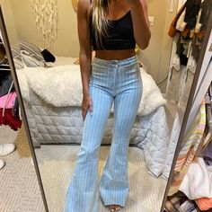 New With Tags Striped Jeans. So Flattering! Brand Is Cello Jeans. Striped Jeans Outfit, Striped Jeans, Going Out Outfits, Cute Everyday Outfits, High Jeans, Jean Outfits, Colored Jeans, White Stripe, Everyday Outfits