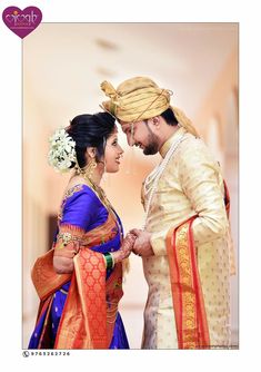 Bride N Groom Wedding Photos, Nauvari Saree Poses Couple, Sadi Coupal Pose, Sadi Poses Photo Shoot Couple, Navari Saree Couple Photoshoot, Coupal Pose, Marathi Wedding Couple, Marathi Couple, Indian Wedding Copal Photography