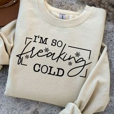 Winter Tshirt Ideas, Winter Graphic Tees, Sweatshirt Designs Vinyl, Cricut Sweatshirt Ideas Women, Vinyl Sweatshirt Ideas, Cricut Clothes, Sweatshirt Svg, Sweater Svg, Sweatshirt Ideas