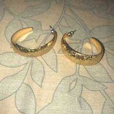 This Is A Beautiful Engraved Vintage Pair Of Hoop Earrings! I Believe Are Gold Plated !Make Me A Offer ! I Have Never Worn Them But Where A Gift To Me ! Do Not Have The Packaging Sorry ! Elegant Gold Jewelry From Urban Outfitters, Elegant Gold Urban Outfitters Jewelry, Vintage Metal Hoop Earrings For Everyday, Urban Outfitters Hoop Jewelry, Urban Outfitters Jewelry, Earrings Color, Gold Hoop, Gold Hoop Earrings, Urban Outfitters