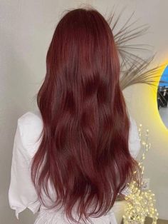 Korean red brown hair color: long wavy hair Redwood Hair Color, Hair Color Ideas Dark Red, Redish Hair Colour, Dark Red Brown Hair Color Burgundy, Hair Color Reddish Brown, Non Bleach Hair Color, Tea Brown Hair Color, No Bleach Red Hair, Brownish Red Hair Color Reddish Brown