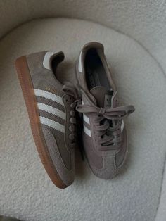 Adidas Shoes Outfit, Dr Shoes, Trendy Shoes Sneakers, Shoe Wishlist, Hype Shoes