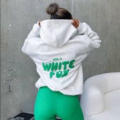 white fox offstage White Fox Hoodie, Fox Clothing, Fox Hoodie, White Fox Boutique, Tracksuit Set, Lounge Shorts, Cute Everyday Outfits, White Fox, Preppy Outfits