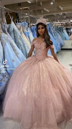 Rose Gold Quinceanera Dresses With Straps, Blush Sweet 16 Dress, Pink Quince Dresses Elegant, Quincera Dresses Pink, Sweet 15 Dresses Quinceanera Pink, Rose Gold Quinceanera Ideas, Modest Quinceanera Dresses, Quinciera Dresses, Elegant Tulle Gown For Sweet 16