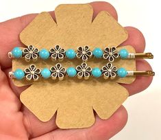 These Bobby pins are beaded with 4mm turquoise gemstone beads and metal flower beads. The beads are wire wrapped onto 2 3/8 inch long Bobby pins. Formal Event Hair, Beaded Bobby Pins, Boho Hair Accessories, Event Hair, Unique Hair Clip, Prom Hair Accessories, Floral Hair Pins