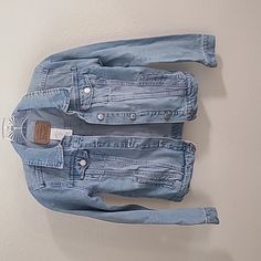 Levi Strauss Denim Jacket, Never Worn. Size Lg Or 12-13 Yrs. Button- Up. Slit Lower Pockets And Button Close Upper Pockets. Light Wash. Levi Jean Jacket, Levi Denim Jacket, Jean Jacket For Girls, Sherpa Lined Denim Jacket, Sherpa Lined Jacket, Toddler Jacket, Levis Jacket, Long Sleeve Kids, Blue Jean Jacket