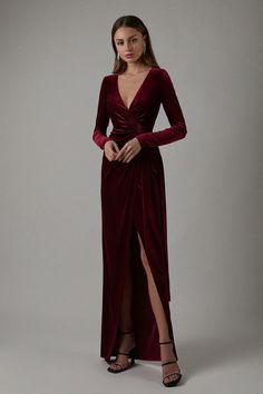 Dresses For Everyday, Velvet Dress Short, Classy Prom Dresses, Office Dresses For Women, Pretty Prom Dresses, Gala Dresses, Stylish Dress Designs, Dress Gown