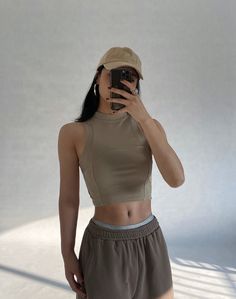 Color classification: khaki / white / black combination formLength: shortClothing version: slim fit styleSling Material Composition: Cotton 80% Polyethylene Terephthalate Size ( cm ): S 、M、L S : Bust 64 Waist 43 Shoulder Width 24 M : Bust 68 Waist 44 Shoulder Width 25 L: Bust 72 Waist 45 Shoulder Width 26 (Due to the different measurement methods and the elasticity of the fabric, there is an error of 2-4, the measurement unit: cm) Black Combination, Polyethylene Terephthalate, Short Prom Dress, Units Of Measurement, Black Crop Tops, Color Khaki, Homecoming Dresses, White Black, White And Black