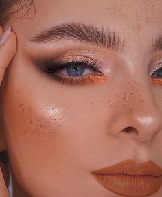 Orange Makeup, Smink Inspiration, Makijaż Smokey Eye, Eye Makeup Designs, Makeup Eye Looks, Creative Eye Makeup, Makeup Hacks, Spring Makeup, Eye Makeup Art