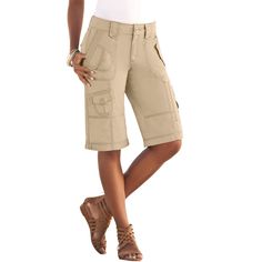 The best of Bermuda shorts mixed with everything we love about cargos. Sits just below the natural waist. Side pockets and flaps. Grommet details. Plus Size Cargo, Current Fashion, Women Cargos, Swimsuits For All, Current Fashion Trends, Bottom Clothes, Cargo Shorts, Size Clothing, Bermuda Shorts