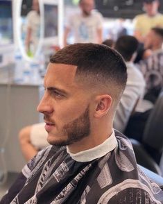 Men Fade Haircut Short, Short Fade Haircut, Buzz Cut Hairstyles, Men's Short Hair, Mens Fade, Faded Hair, Cool Hairstyles For Men, Stylish Haircuts