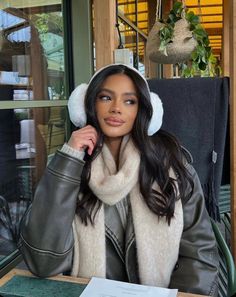 Keep your ears cozy during these cold winter months bestie Earmuffs Outfit, Korea Outfit, Winter Mode Outfits, Nyc Fits, Winter Inspo