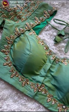 Wedding Blouse Back Neck Designs, Elbow Sleeves Design For Blouse, Cut Work Blouse Designs Pattern, Green Embroidery Blouse, Maggam Blouse Designs, Blouse Designs Catalogue, Backless Blouse Designs