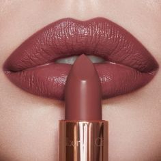 Burgundy Makeup, Pillow Talk Lipstick, Fall Lipstick, Peekaboo Highlights, Beauty Wishlist, Kim K Style, Jessie James