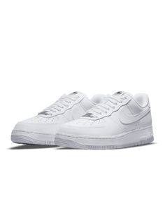 The radiance lives on in the Air Force 1 ’07, the b-ball icon that puts a fresh spin on what you know best: crisp materials, bold colors and the perfect amount of flash to make you shine. Shown: White/Black/Metallic Silver/White Style: DC9486-101 All White Air Force Ones, Women Air Force 1, White Nike Air Force, Nike Air Force 1 Women, Air Force 1 All White, Nike White, Nike White Shoes, Nike Air Force 1 White Breathable Sports Shoes, White Air Force Ones Outfit