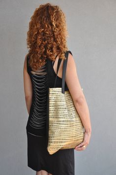 Golden tote, Easy tote bag, Fashionable handbag, Two tone tote bag, Carry on handbag, Shopping bag, Womens work bag, Teacher bag, Vegan bag Gold Handbag, Vegan Tote Bag, Vegan Bag, Vegan Italian, Everyday Handbag