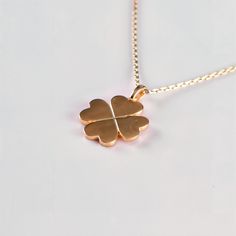 Elevate Your Style with the Clover Design 14K Gold Necklace Embrace timeless elegance with our Clover Design 14K Gold Necklace, crafted from premium 14K gold jewelry. This luxury necklace features a finely detailed clover motif, symbolizing good fortune and beauty. Available in a selection of captivating colors--rose gold, yellow gold, and white gold--this minimalist necklace is perfect for both special events and daily wear. Features and Benefits: ⚜ Premium 14K gold for lasting quality and shin Gold Necklace For Women, Fashion Romantic, Clover Design, Thoughtful Gifts For Her, Romantic Jewelry, Romantic Jewellery, Luxury Necklace, Anniversary Jewelry, 14k Gold Necklace