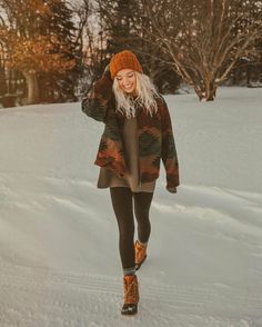 11.5k Likes, 77 Comments - ≪ Haiℓεy Mariε ≫ (@dreaming_outloud) on Instagram: “do more things that make you happy and go have the time of your life! ” Winter Indie Outfits, 10 Winter Outfits, Look Winter, Winter Mode Outfits, Chique Outfit, Casual Outfits For Teens, Stil Boho