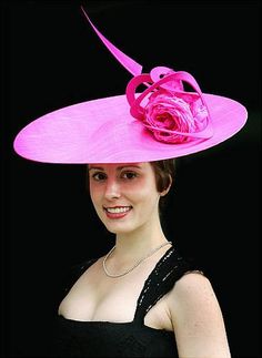 Kentucky Derby 2012: Craziest racing hats ever – New York Daily News Wall Hats, Sinamay Hats, Horse Race, Royal Dresses, Derby Day, Mad Hatter Tea Party, Church Hats