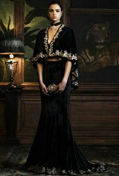 Sabyasachi Couture 2016 More Look Gatsby, Indo Western Outfits For Women, Latest Saree Trends, Western Dresses For Women, Reception Outfit, Shrug For Dresses, Cocktail Outfit, Indo Western Dress