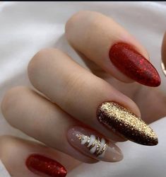 Gold Holiday Nails, Red And Gold Nails, Golden Nails, Gold Nail, Nail Designs Glitter, New Year's Nails