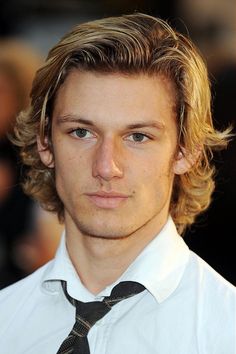 Top 30 Effortless Hockey Flow Haircuts for Easygoing Men Hairstyles For Teenage Guys, Teen Boy Haircut, Boy Haircuts Long, Alex Pettyfer, Teenage Guys, Hair Flow