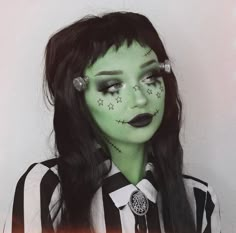 Frankenstein Makeup, Ghoul Gang, Hot Halloween Outfits, Chic Halloween, Halloween Costume Outfits, Creative Makeup Looks, Bride Of Frankenstein