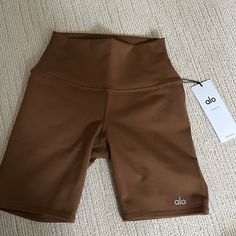 Nwt, Never Worn Airbrush Fabric 4-Way Stretch Sporty Brown Short Activewear, Sporty Short Brown Activewear, Sporty Brown Activewear Shorts, Sporty Brown Biker Shorts For Sports, Brown Sporty Biker Shorts For Sports, Alo Yoga Casual Shorts, Casual Alo Yoga Short Bottoms, Brown Stretch Biker Shorts For Athleisure, Sporty Stretch Brown Biker Shorts