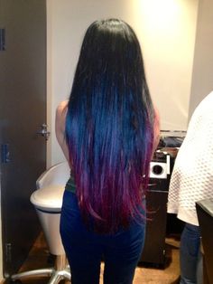 Nicole Snooki Polizzi New Hair Look - Nicole "Snooki" Polizzi's Official Site Red Burgundy Hair Color, Surfer Hairstyles, Black Hair Tips, New Hair Look, Dip Dye Hair, Cabello Hair, Hair Red, Hair Crush, Red Hair Color