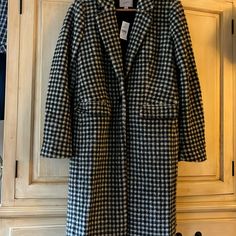 Loft Winter Colder Weather Coat Single Button, Lined, Front Pockets & Back Vent Gray White Plaid Checks Nwt-Retail $200 Size Is Xs Fit Is Like A 4-6 Purchased For Myself But It Was Too Big So Passing Along My Savings Approximate Measurements Are: Shoulder To Hem 41” Across Underarms 19.5” Career Winter Outerwear With Button Closure, Winter Career Outerwear With Button Closure, Business Casual White Outerwear With Button Cuffs, Fall Career Outerwear With Button Cuffs, Career Winter Outerwear With Buttons, Winter Career Outerwear With Buttons, White Business Casual Outerwear For Fall, Casual Button-up Career Outerwear, Long Coat Blazer With Snap Buttons For Work