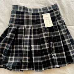 Super Soft Plaid Skirt, Size Small, Satin Lining. Never Worn. 15” Long (Waist To Hem) 13” Waist Gray High-waist Casual Skort, Casual Gray Pleated Skirt, Casual Gray High Waist Skort, Casual High Waist Gray Skort, Casual High-waist Gray Skort, Casual Fitted Gray Skort, Casual Gray Short Length Skort, Casual Gray Skirted Skort, Casual Gray Cotton Skort