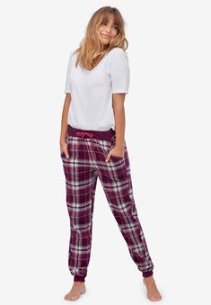 Soft yarn-dyed plaid flannel pants in a relaxed fit. Ribbed elastic waistband with twill tape drawstring. Side pockets.  Ribbed elastic waistbandRibbed Flannel Pants, Sleep Pants, Woman Within, Pants With Pockets, Tunic Tank Tops, Swimsuits For All, Sleepwear & Loungewear, Gray Plaid, Petite Jeans