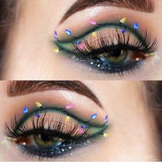 Make Up Looks Tutorials, Cozy Makeup, White Liquid Eyeliner, Holiday Eye Makeup, Eyeliner Tutorials, Holiday Eye, Christmas Eye Makeup, How To Do Eyeliner