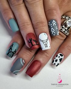 Cute Western Christmas Nails, Western Christmas Nails Ideas, Cowboy Nail Art, Western Themed Nails, Western Inspired Nails, Western Nails Country, Western Style Nails, Cowgirl Nails