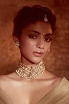 Contemporary Bridal Jewellery, Choker Necklace Online, Choker Jewellery, Indian Choker Necklace, Necklaces Choker, Jewellery Necklaces, Pearl Necklace Designs