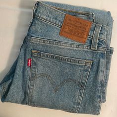 Gorgeous, Never Worn Levi’s Wedgie Style Light Wash Denim In Size 26. Amazing Fit And Classic. Style With White Tucked In Sweater Or Tucked In Turtle Neck! Tucked In Sweater, Mens Style, Light Wash Jeans, Light Wash Denim, Wash Jeans, Levi's Jeans, Levis Jeans, Levi's, Classic Style