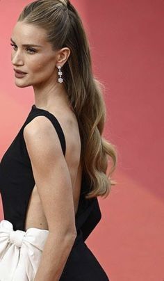 Evening Hairstyles, Girls Style, Beauty Icons, Unique Hairstyles, Surgery, Hair Inspiration, Long Hair, Wedding Hairstyles, Retro Fashion