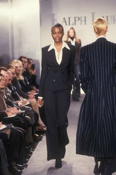 Ralph Lauren Runway, Ralph Lauren 90s, 90s Ralph Lauren, Money Fashion, Lawyer Outfit